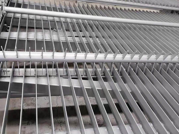 反撈式格柵機(jī)